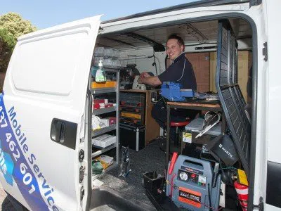 Master Locksmith Store Louisville, KY 502-324-4572 - 24-hr-mobile-locksmith